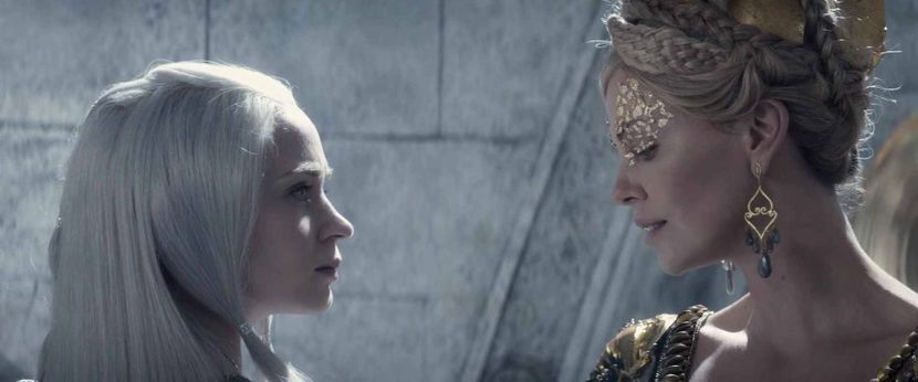 ▬ Privirile dintre cele doua sunt practic intepatoare si nu cum au fost odata, amuzant sau nu - I - The Goddess Of Death - Change Of Heart