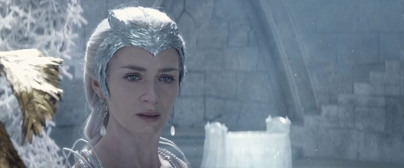 ▬ tine puterea ei devine mai mare. Si Ravenna se retrage catre tron asteptand sa vada cum ceo doi - I - The Goddess Of Death - Change Of Heart