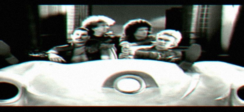 ‹crawlingback2me ̸̠G̸̸̠̠O̸̠T̸̠Radio Gaga✩. - Dont make me close 1more door