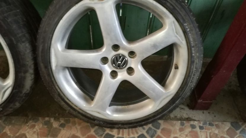  - De vinzare jante aliaj si anvelope