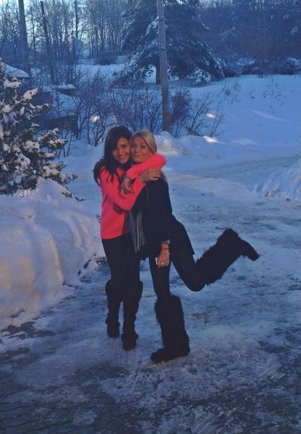 Ana & Alina 01 - Ana Baniciu