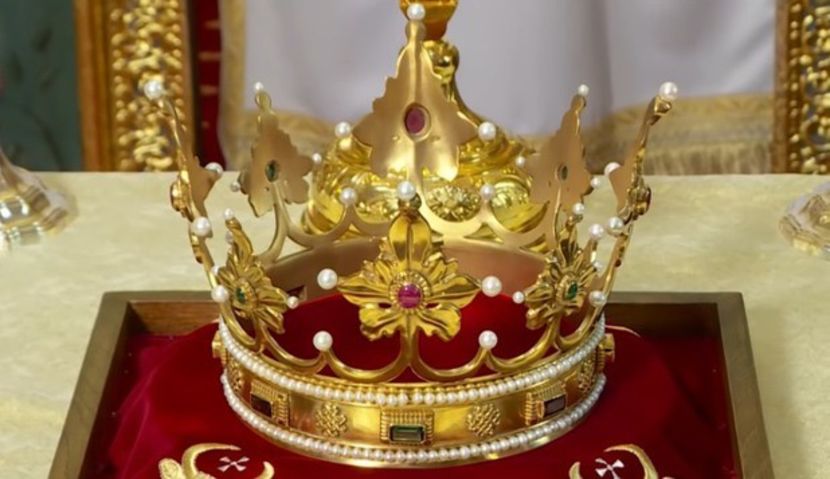 „Coroana lui Ştefan cel Mare s-a aflat în Putna” - - Istorie