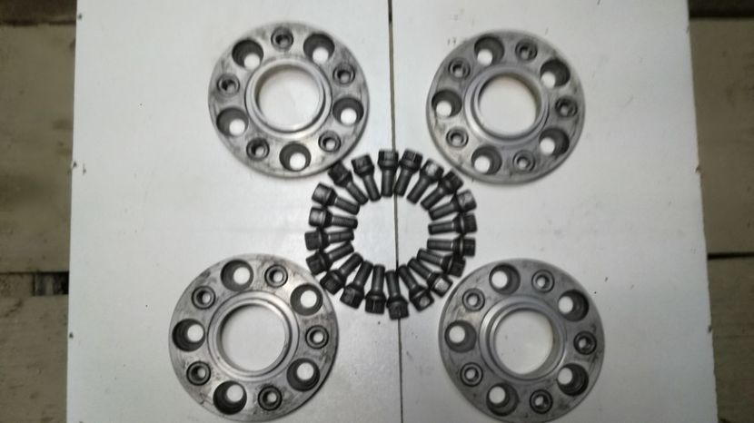  - De vinzare jante aliaj si anvelope