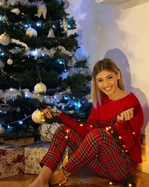 capture-20181213-222430 - a Alina - poze 01