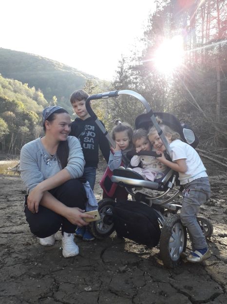  - 3 Familia-sustinatorii acestui sport