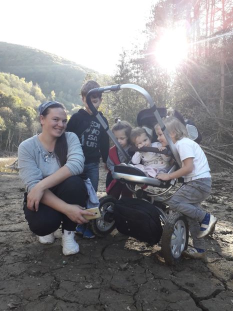  - 3 Familia-sustinatorii acestui sport