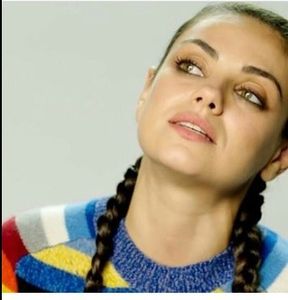 *urla* Eu nu merg nicaieri cu tine, eu raman aici..viata sa mor io nu mai sunt cu tine..*fuge la wc - episodul 62