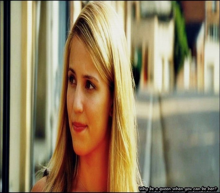 *bea cafeaua*Am auzit ca Madalina a fugit cu copiii . - episodul 62