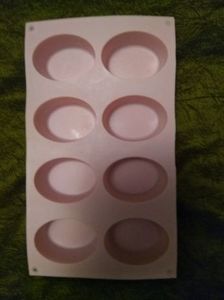 Oval 90 ml x 8 - 12 lei - A Vând forme din silicon pentru turnare sapun