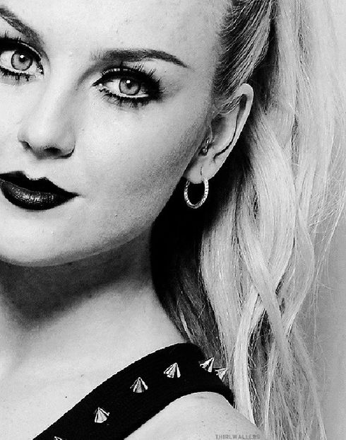  - 001 Perrie