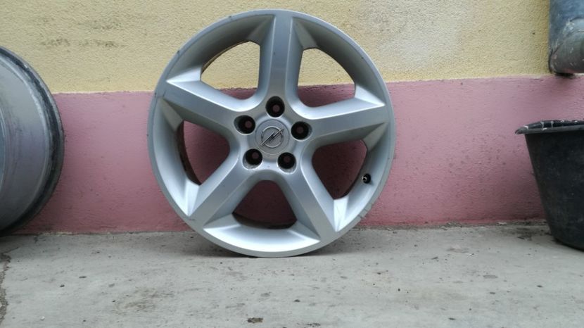  - De vinzare jante aliaj si anvelope