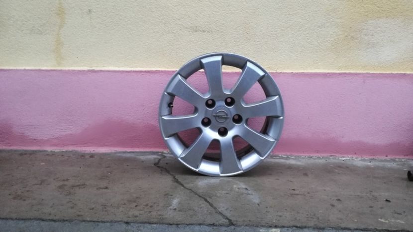  - De vinzare jante aliaj si anvelope