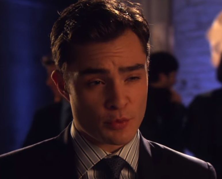 *ii da jos ochelarii* Ce faci ma spionezi si la munca? - episodul 63