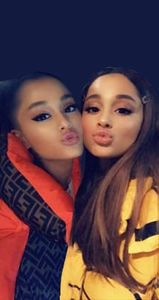  - 01b Ariana manip - 01