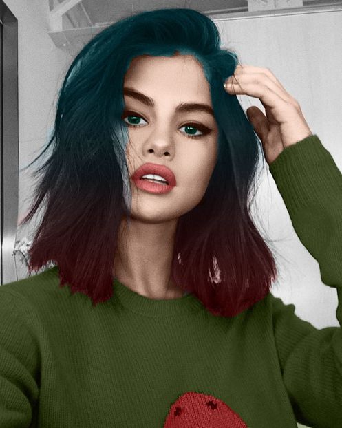 - 001a Selena