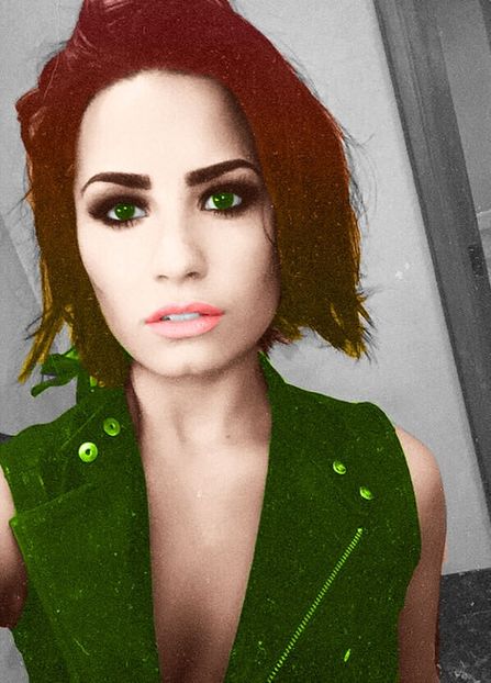  - 001a Demi