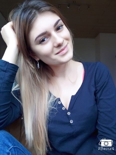 selfiecamera_2018-12-28-15-09-04-484 - Facebook