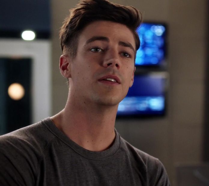 ⤑ᵖᶤᶰᵏĿЄ♏ØИÂÐЄ ┊are baiatu destul..vreun motiv?# rade tamp si scoate din buzunarele interioare - SO1xE01 Who are you to judge