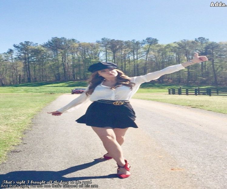 》Iar eu ți-am zis să-l iei de tot, pt mn a fost doar un...moft. *o spune pentru că ea așa făcea + - SO1xE01 Who are you to judge