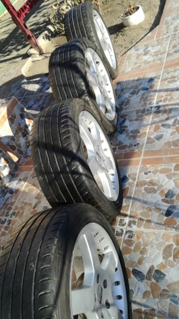  - De vinzare jante aliaj si anvelope