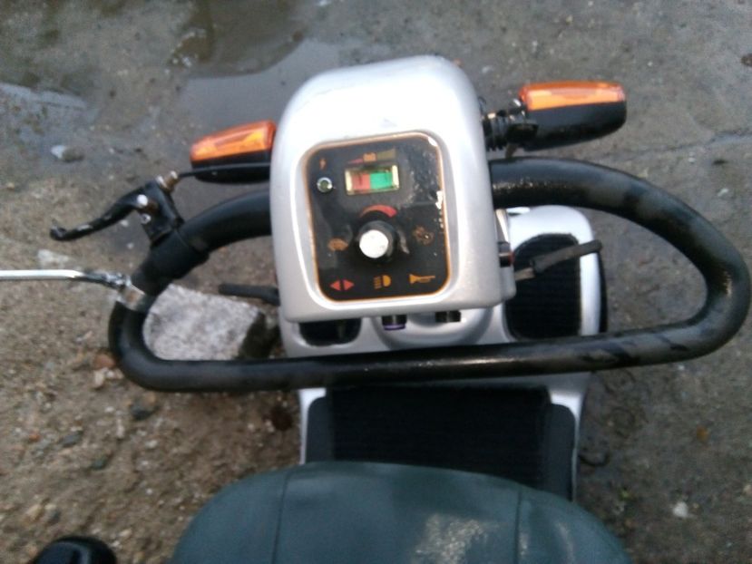 Comenzile manuale - Căruț pentru persoane cu handicap