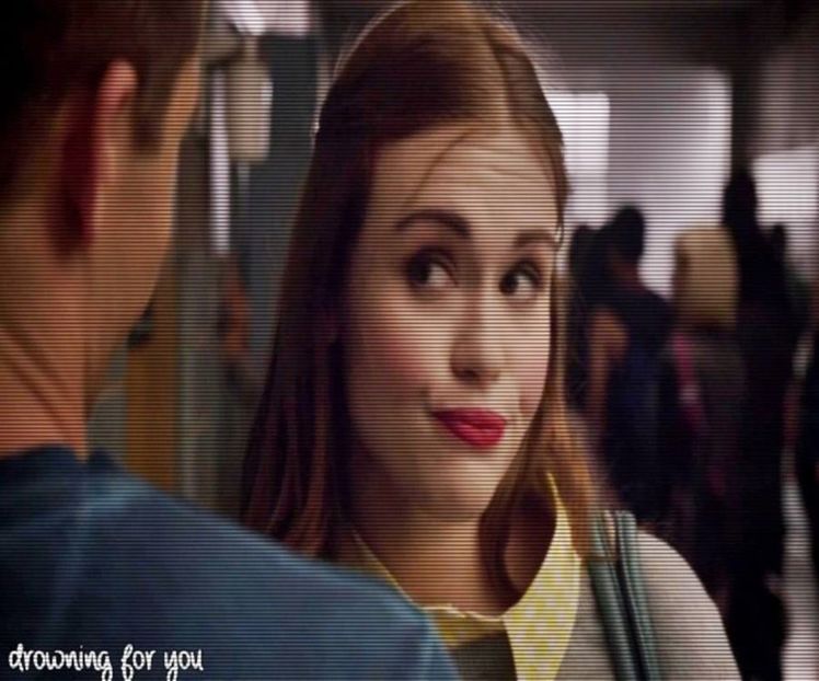 De cand i-a tot cerut bani Bershkai, nici nu am mai vorbit, dar nu ca as fi suparata pe ea sau ceva, - episodul 63