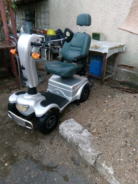  - Căruț pentru persoane cu handicap