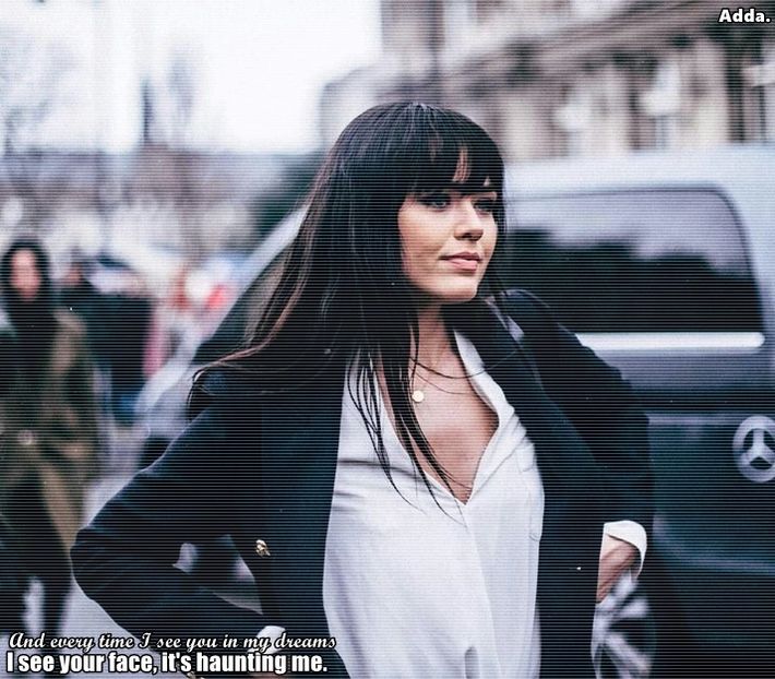 》Ohh, să înțeleg că ești din echipa cealaltă? Gen, cu alcoolul? *Surâde și-l privește apoi + - SO1xE02 Popped pills n u smoke