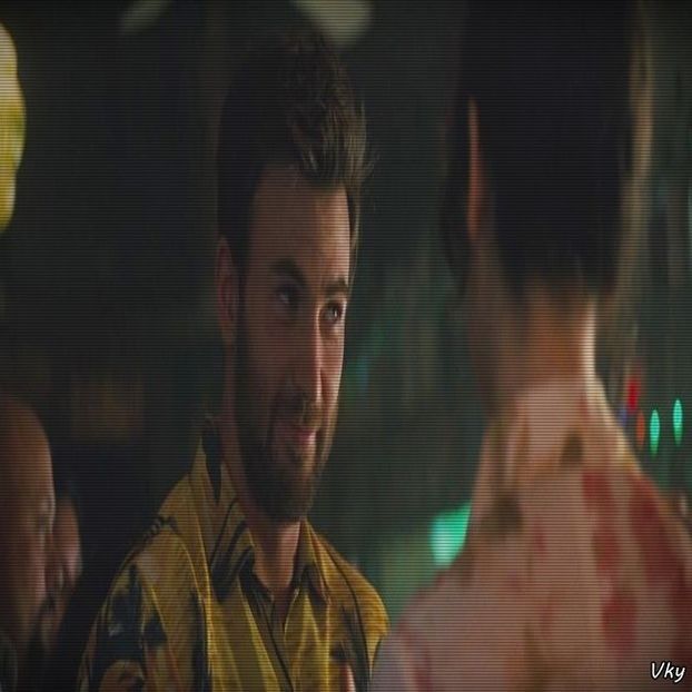 ▬ ❝Vin, tot mai tras nu are rost sa raspund.❞ Ii salut in drum spre masa cu bautura pe toti si rad. - SO1xE02 Popped pills n u smoke