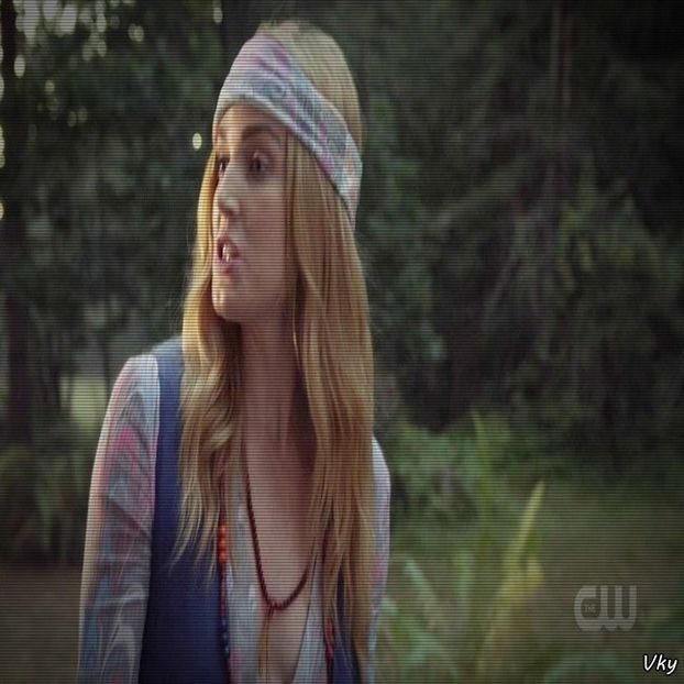 ▬ ❝Fac conversatie cu tine, doar ca am vazut ce bei.❞ Tresare cand o ia o escorta - SO1xE02 Popped pills n u smoke