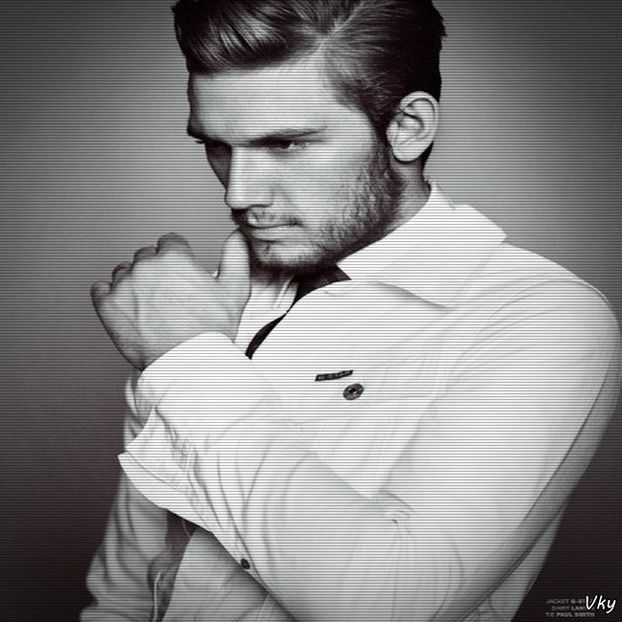 ▬ ❝Corect. ❞ O ia pe sus si pleaca cu ea catre camin.=)))) - SO1xE02 Popped pills n u smoke