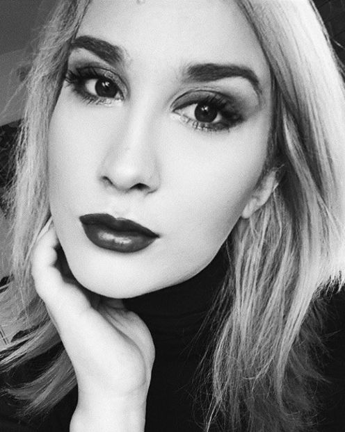  - 0 a album - a POZE alb-negru