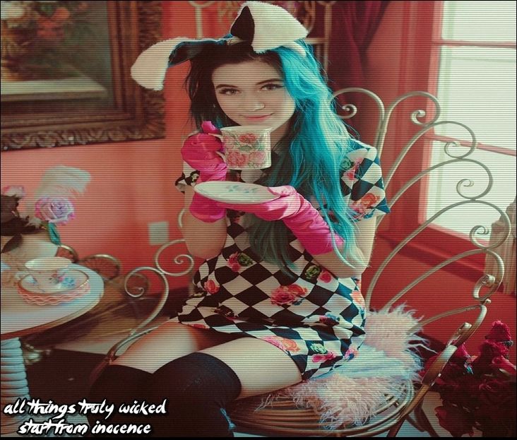 ϟ⚝. Mεямαιd Qυεεи ☪☂ [cl] chiar ma suprinde,dar nu ma convinge , oricum nu conteaza - SO1xE03 Too far away 2 hold me