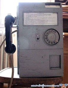 Telefon public-aveți o fisă? - De pe vremuri