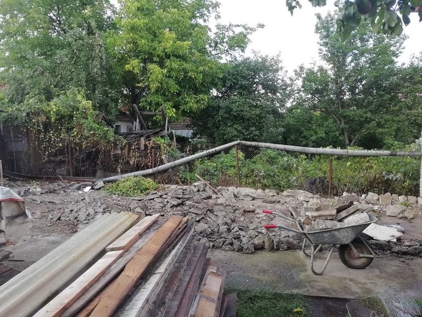  - B-Demolarea Vechilor Volerii si Construirea Celor Noi