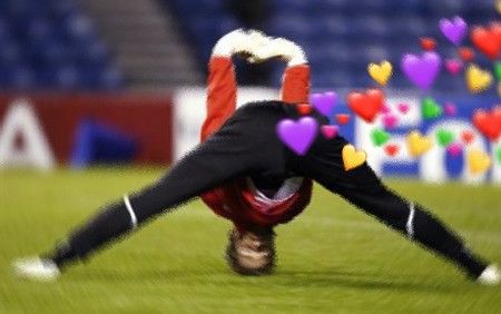  - mo salah running down the wing