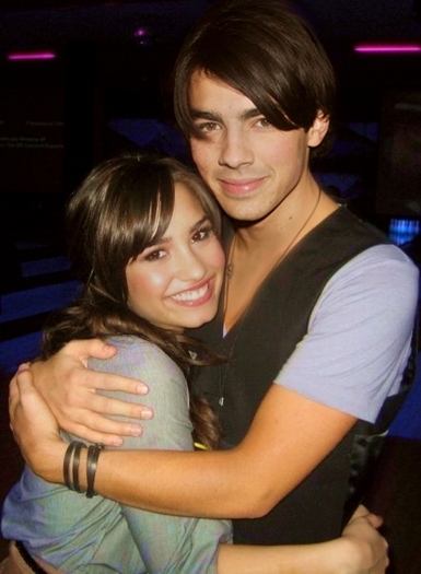 Jemi-Photoshopped-jemi-6014160-443-604 - jemi