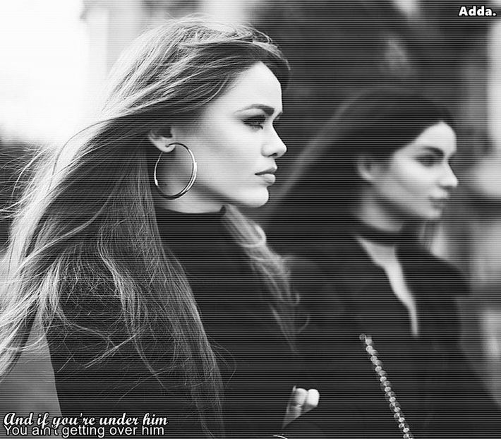 》*îi dă un sms cu nr ascuns* Apropie-ți picioarele că se vede tot ce nu trebuie...=))))))))) - SO1xE04 Cause u are my heaven