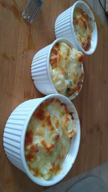  - Conopida gratinata cu broccoli si pui