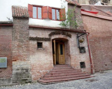 Restaurant Butoiul-de-aur m cel mai vechi din Romania (1542) , cu aspect de castel medieval. - SIBIU