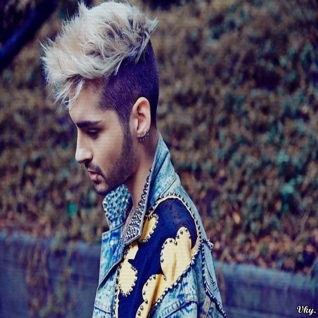 ▬ ❝Nu esti uituca, am fost transferat recent. Incantat sa te cunosc.❞ Surade si se uita in jur, dar - SO1xE04 Cause u are my heaven