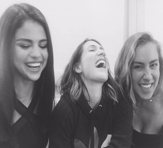 -  apoi cobor din masina mergand la portbagaj pentru a-mi scoate valizele, acestea - SO1xE04 Cause u are my heaven