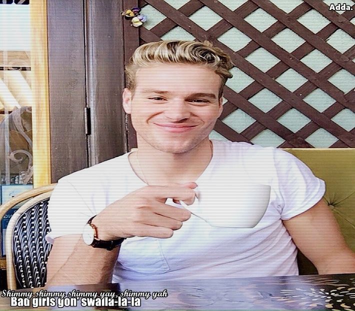 》Ai ceva să-mi mărturisești? *Zâmbește tâmb, apoi aude decanul și bufnește-n râs* =)))))))) - SO1xE04 Cause u are my heaven