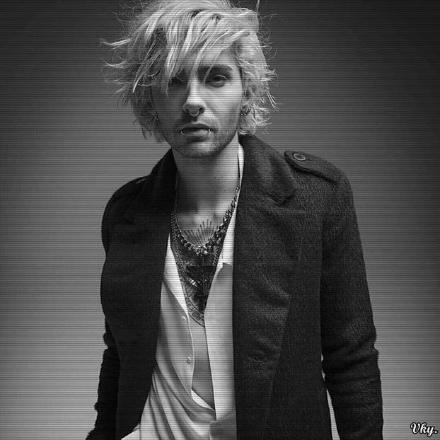 ▬ ❝De ce sa imi explodeze capul tinand socoteala?❞=))))))) - SO1xE05 Dressing up the truth