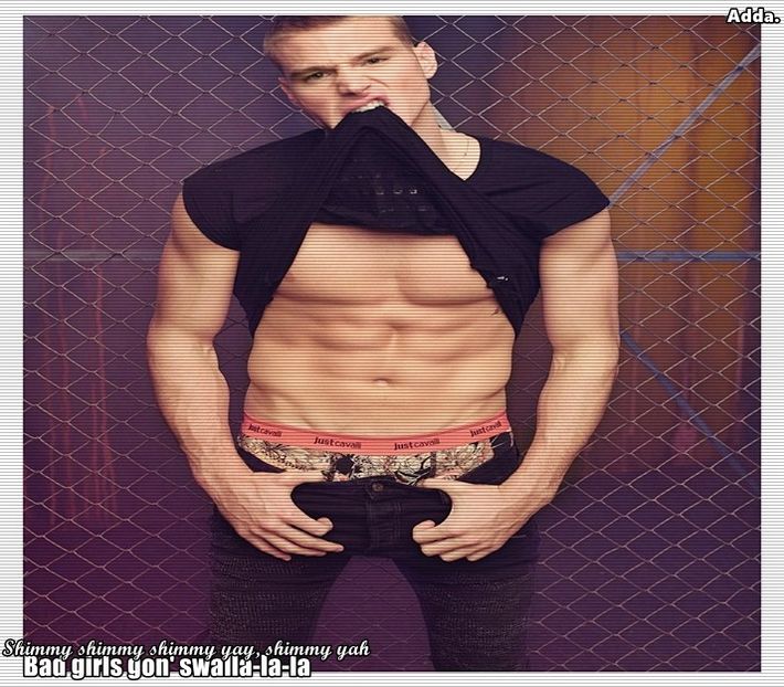 》O să-mi iau gardă de corp pe domnu Fardeen. =)))))))))))))))))) - SO1xE05 Dressing up the truth