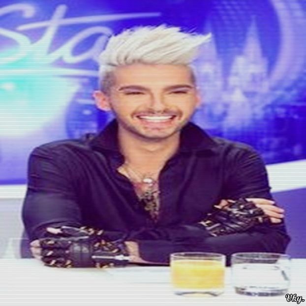 ▬ ❝Altceva nu ai ce face, sau nu avem ce face. Doar sa asteptam acest bal minunat.❞=)))))) - SO1xE05 Dressing up the truth