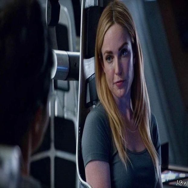 ▬ ❝E complicat sa intelegi treburile unei femei. Mai bine.❞=)))) - SO1xE05 Dressing up the truth