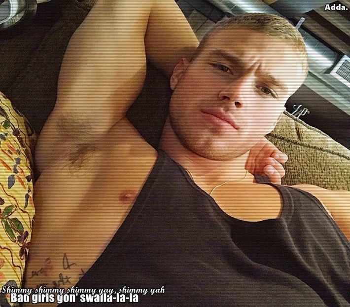 》Cred că mai udă e când o vede pe profa de psiho..=)))))))))))*Râde în hohote* - SO1xE05 Dressing up the truth