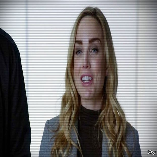 ▬ ❝Cu cine crezi ca sa prajit inainte de petrecere.❞=)))))))) - SO1xE05 Dressing up the truth