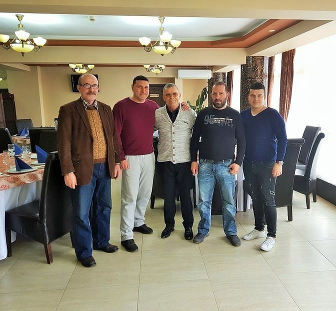  - 2--PORUMBARI PASARARI PRIETENI